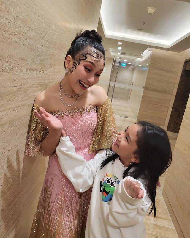 Ayu Ting Ting dan Bilqis (instagram.com/ayutingting92)
