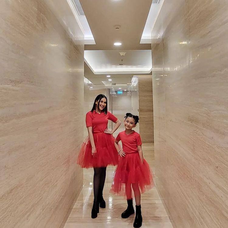 Ayu Ting Ting dan Bilqis (instagram.com/ayutingting92)
