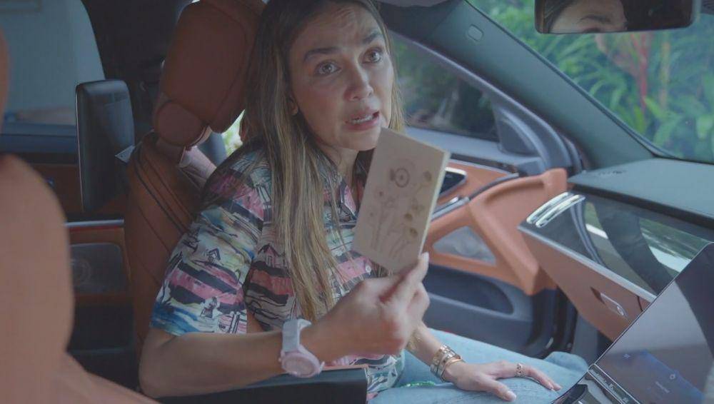 Luna Maya hadiah mobil (YouTube.com/Luna Maya)
