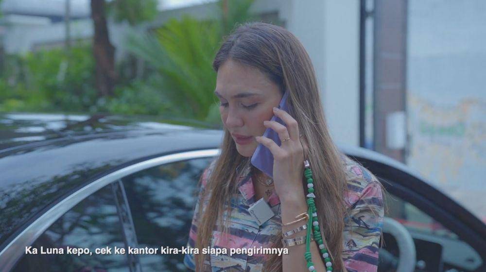Luna Maya hadiah mobil (YouTube.com/Luna Maya)