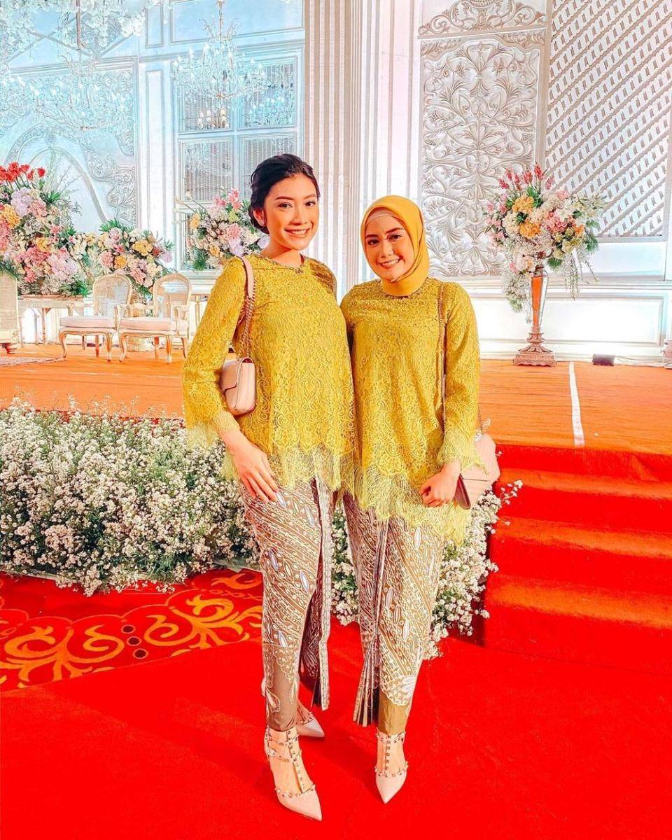 Kebaya dan dress bridesmaid. (instagram.com/aninda143)