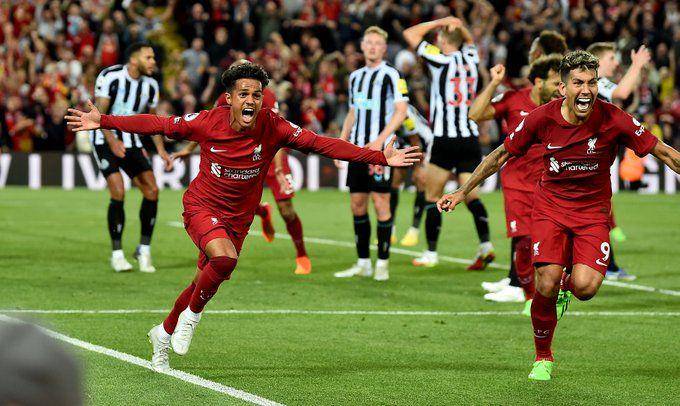potret pemain Liverpool berselebrasi (twitter.com/premierleague)
