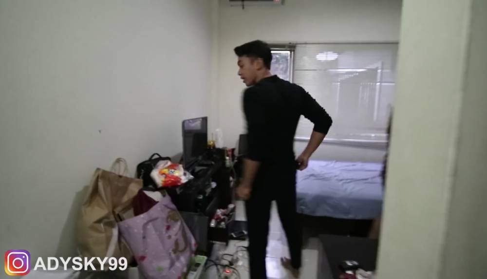 potret kamar apartemen Rizky Billar (youtube.com/AdySky99)