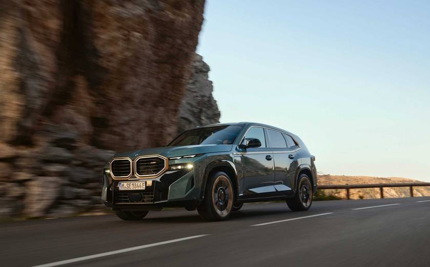 Desain BMW XM dari depan sangar banget (BMW)