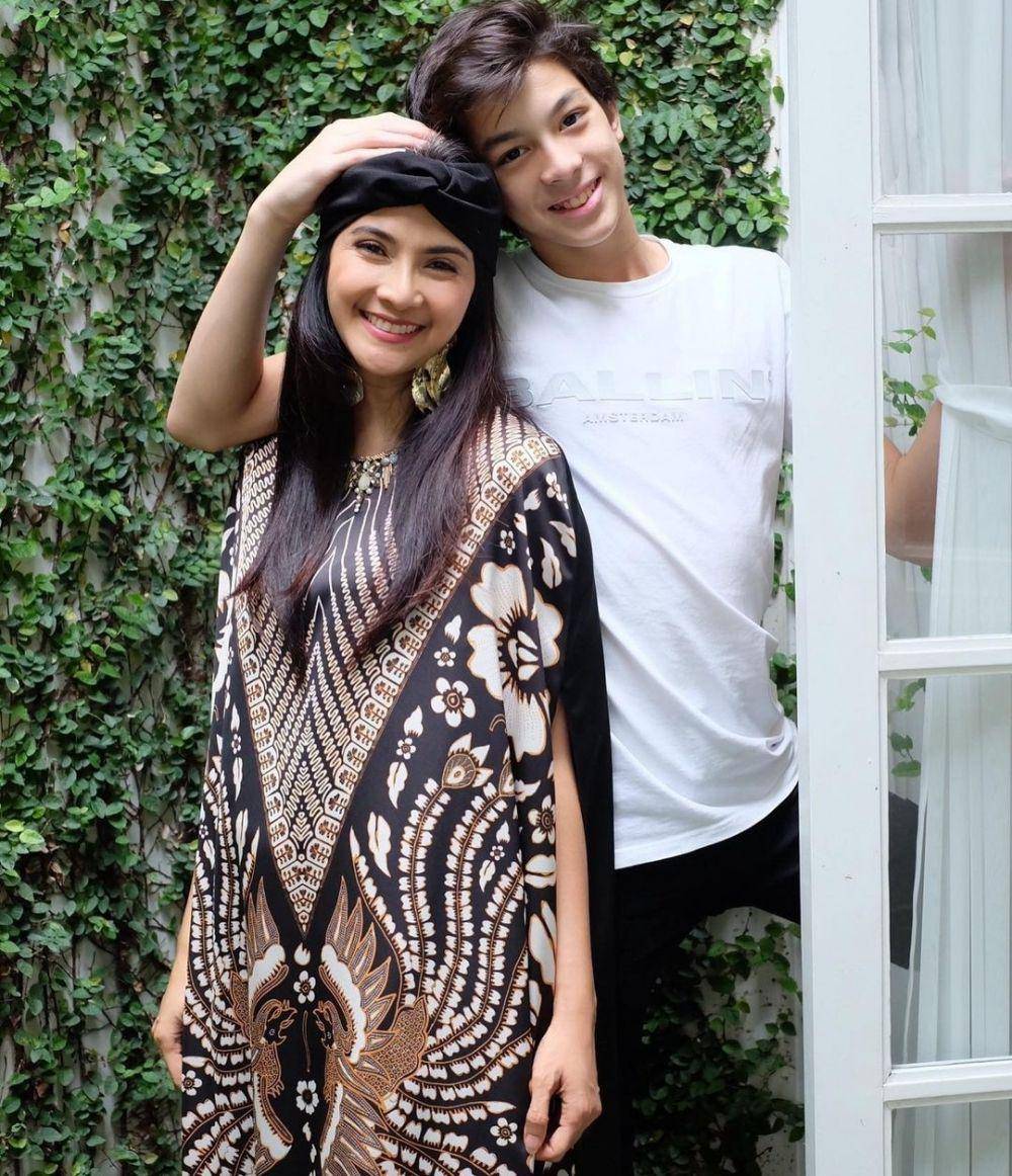 Maudy Koesnaedi bersama anak (instagram.com/maudykoesnaedi)