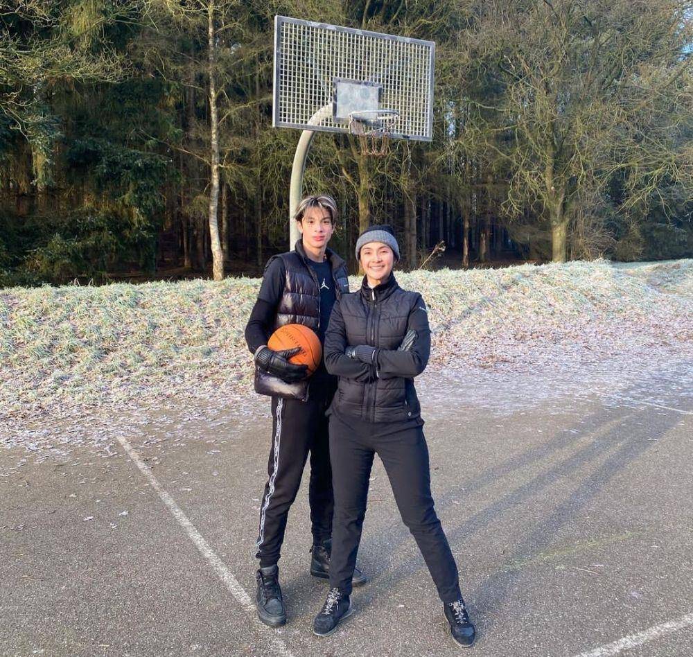 Maudy Koesnaedi bersama anak (instagram.com/maudykoesnaedi)