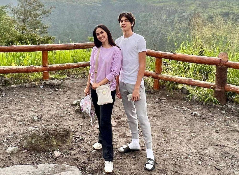 Maudy Koesnaedi bersama anak (instagram.com/maudykoesnaedi)