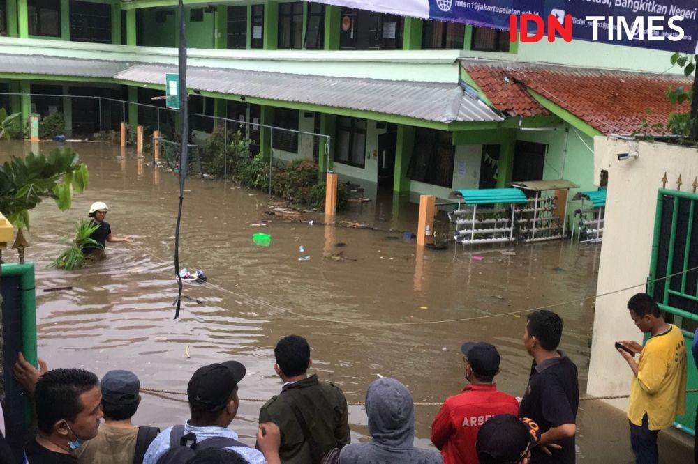 Tragedi MTsN 19 Jakarta: Dekat Sungai hingga Sistem Drainase Buruk