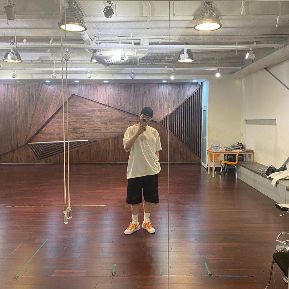 Cha Eun Woo (instagram.com/eunwo.o_c)
