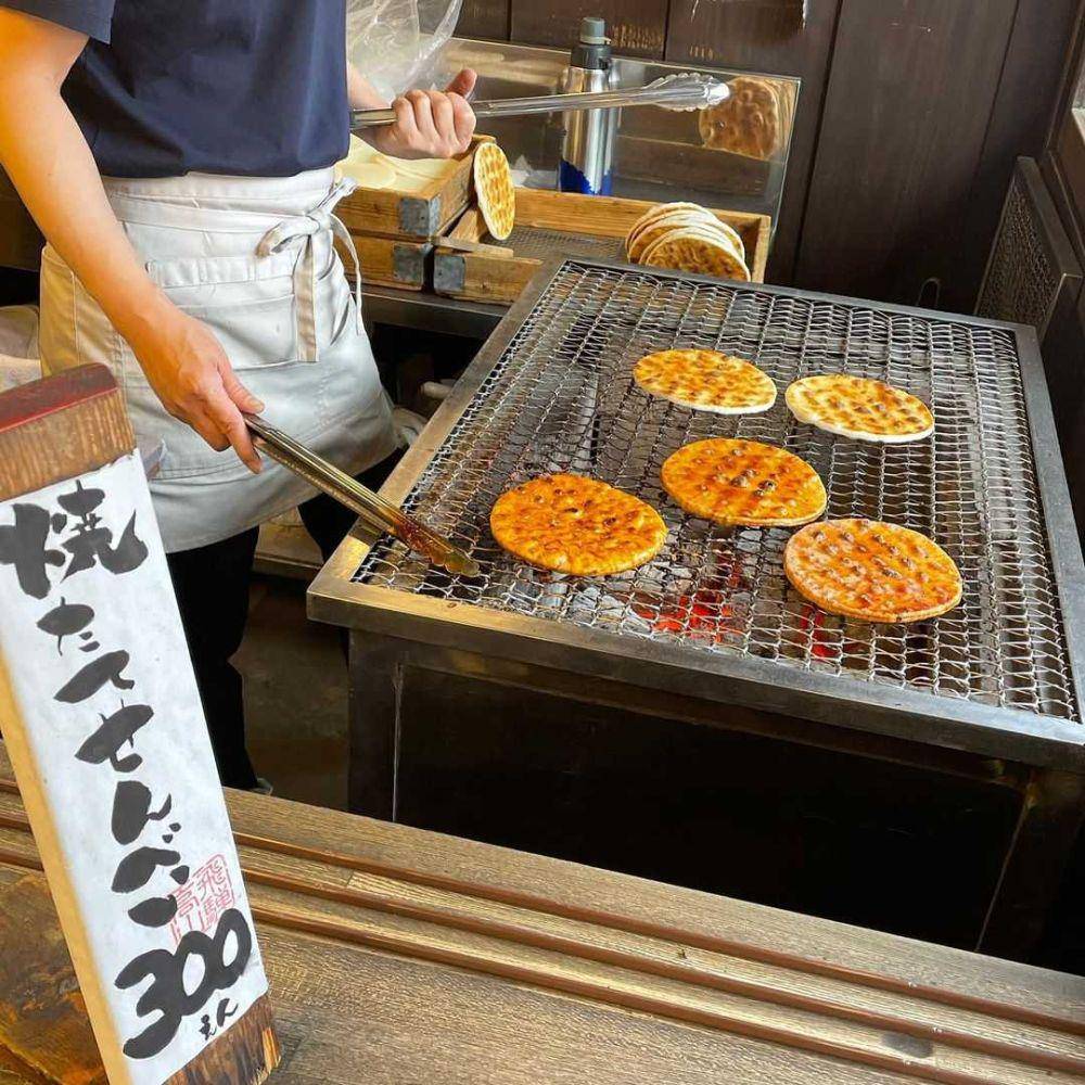 proses pembuatan senbei (instagram.com/kaotie_88)