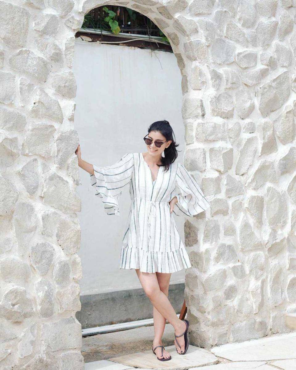 OOTD liburan ala Medina Dina (instagram.com/medinadinaaa)