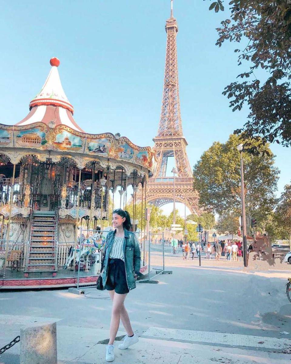 OOTD liburan ala Medina Dina (instagram.com/medinadinaaa)