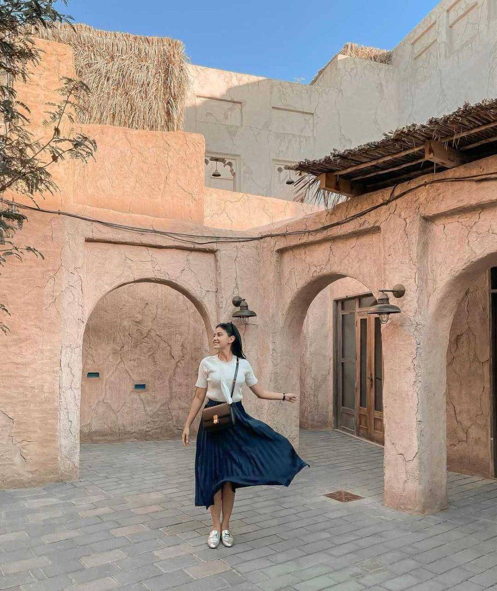 OOTD liburan ala Medina Dina (instagram.com/medinadinaaa)