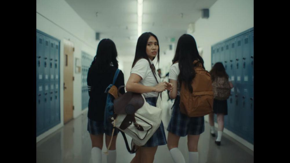 Lirik dan Arti Lagu High School in Jakarta - NIKI