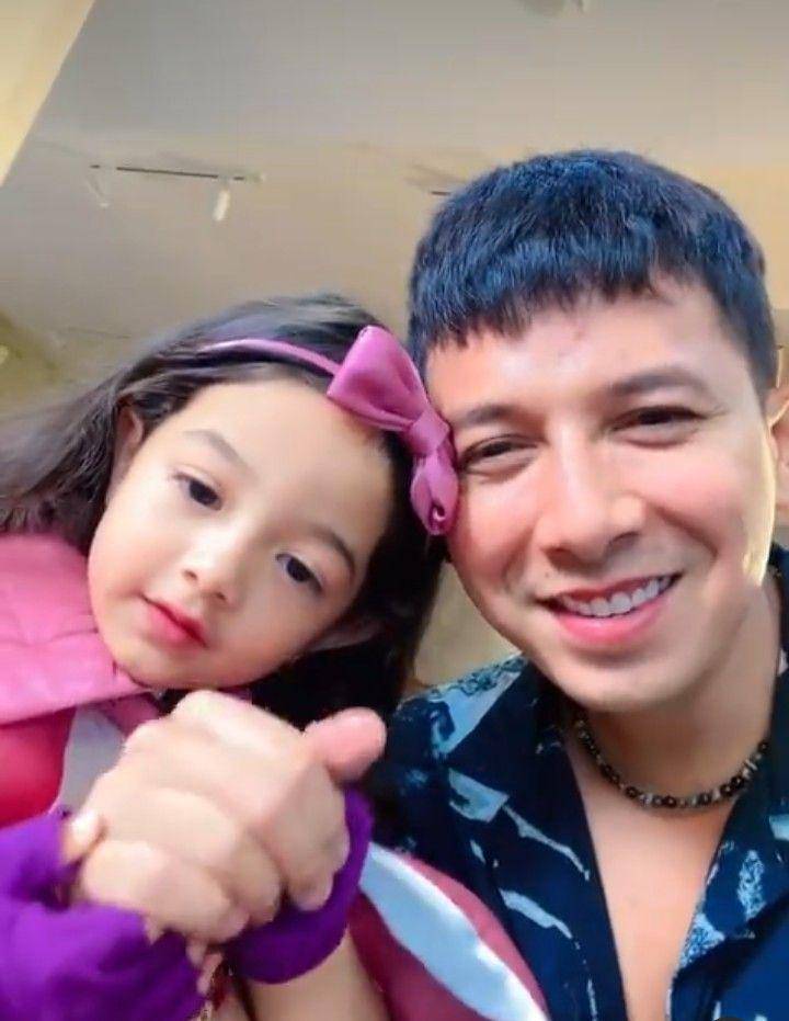 potret Sonny Septian dan anak (instagram.com/sonnyseptian)