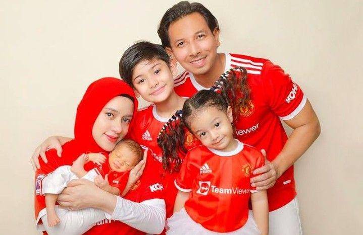 potret Sonny Septian dan keluarga (instagram.com/sonnyseptian)