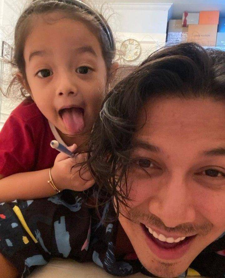 potret Sonny Septian dan anak (instagram.com/sonnyseptian)