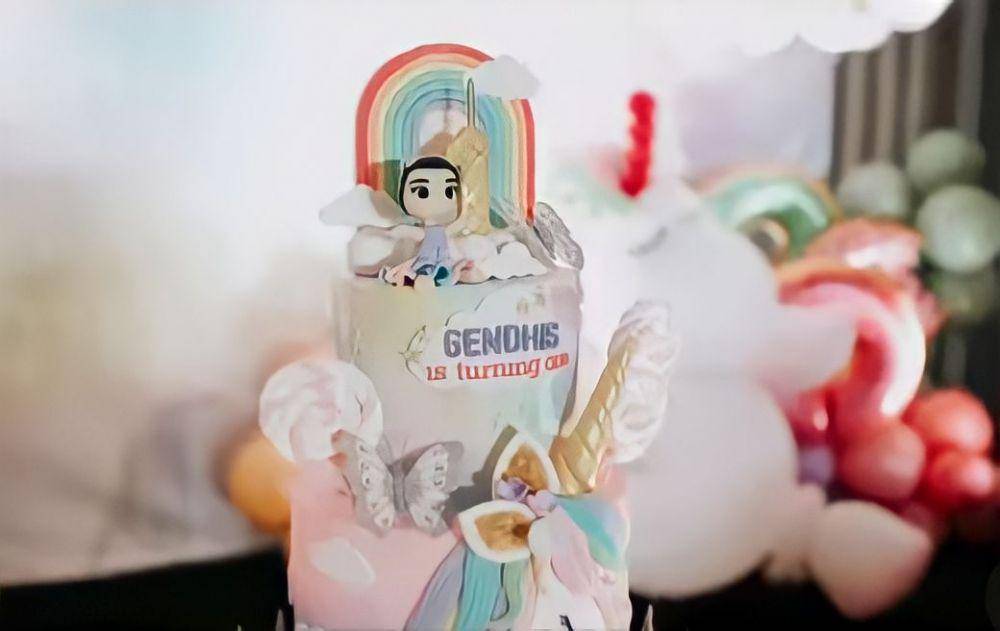 momen ultah pertama Gendhis (instagram.com/nellakharisma)