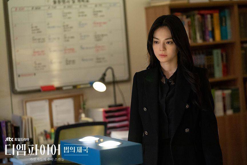 Joo Se Bin di drama The Empire (dok. JTBC/The Empire)