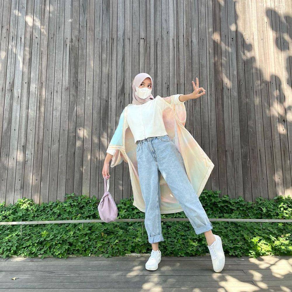 ide outfit outer scarf (instagram.com/haurazhrfhs)