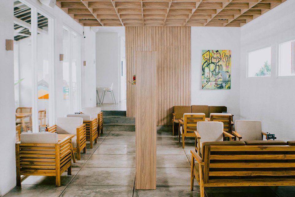 suasana cafe me-time (instagram.com/cafekiyo)