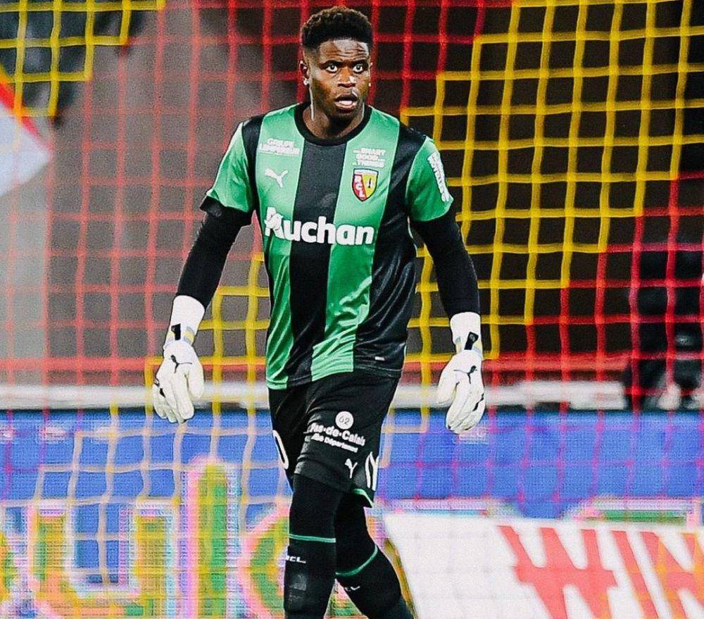 Brice-Lauriche Samba ketika membela RC Lens. (instagram.com/brice_samba1)