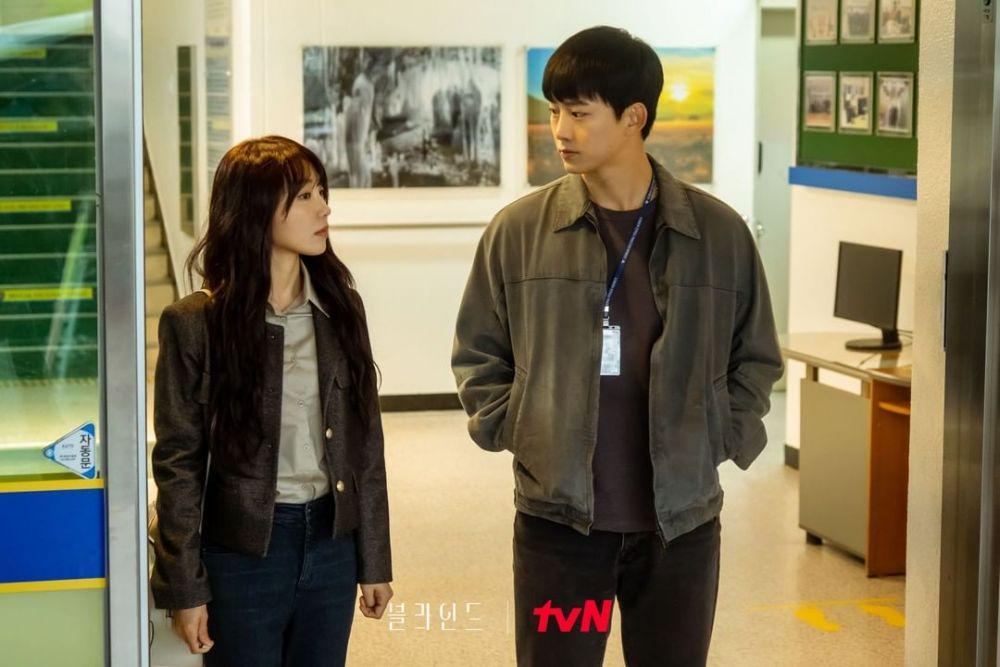 10 Chemistry Taecyeon dan Eunji di KDrama Blind, Romance Tipis-Tipis