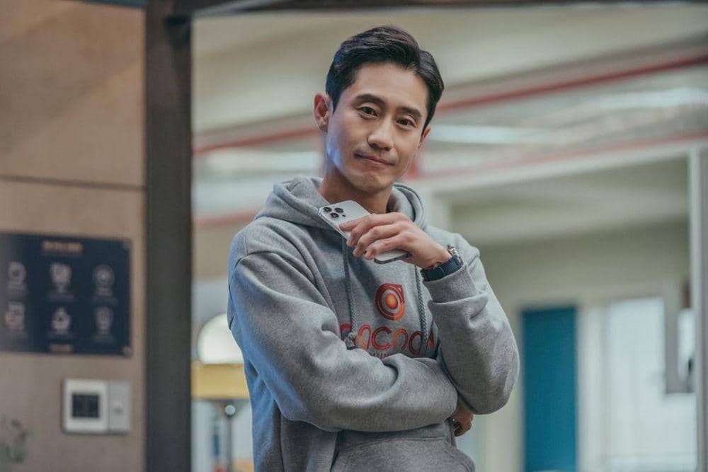 Shin Ha Kyun (instagram.com/hoduent)