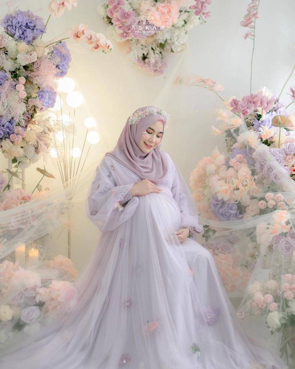 pemotretan maternity Anisa Rahma (instagram.com/anisarahma_12)