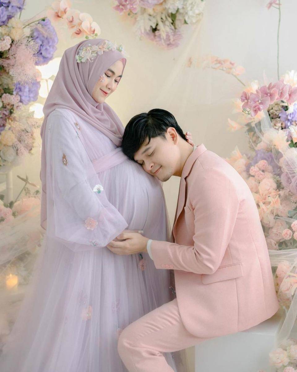 pemotretan maternity Anisa Rahma (instagram.com/anisarahma_12)