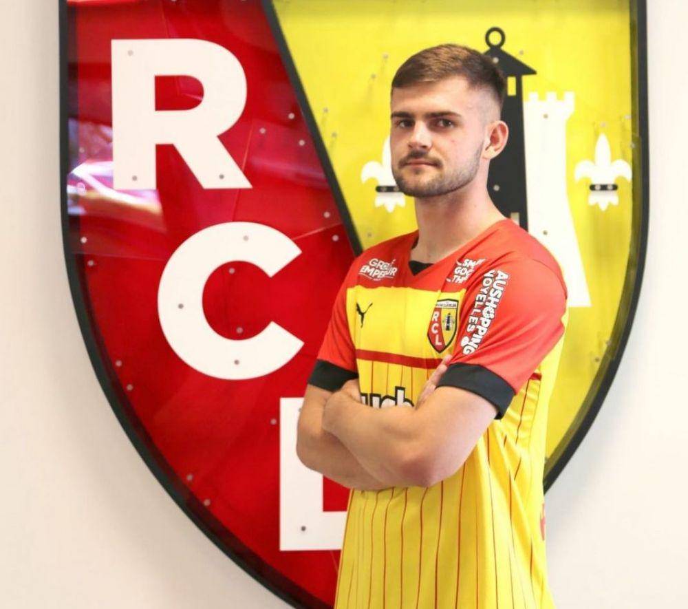 Lukasz Poreba ketika baru bergabung dengan RC Lens. (instagram.com/lukasz_poreba)