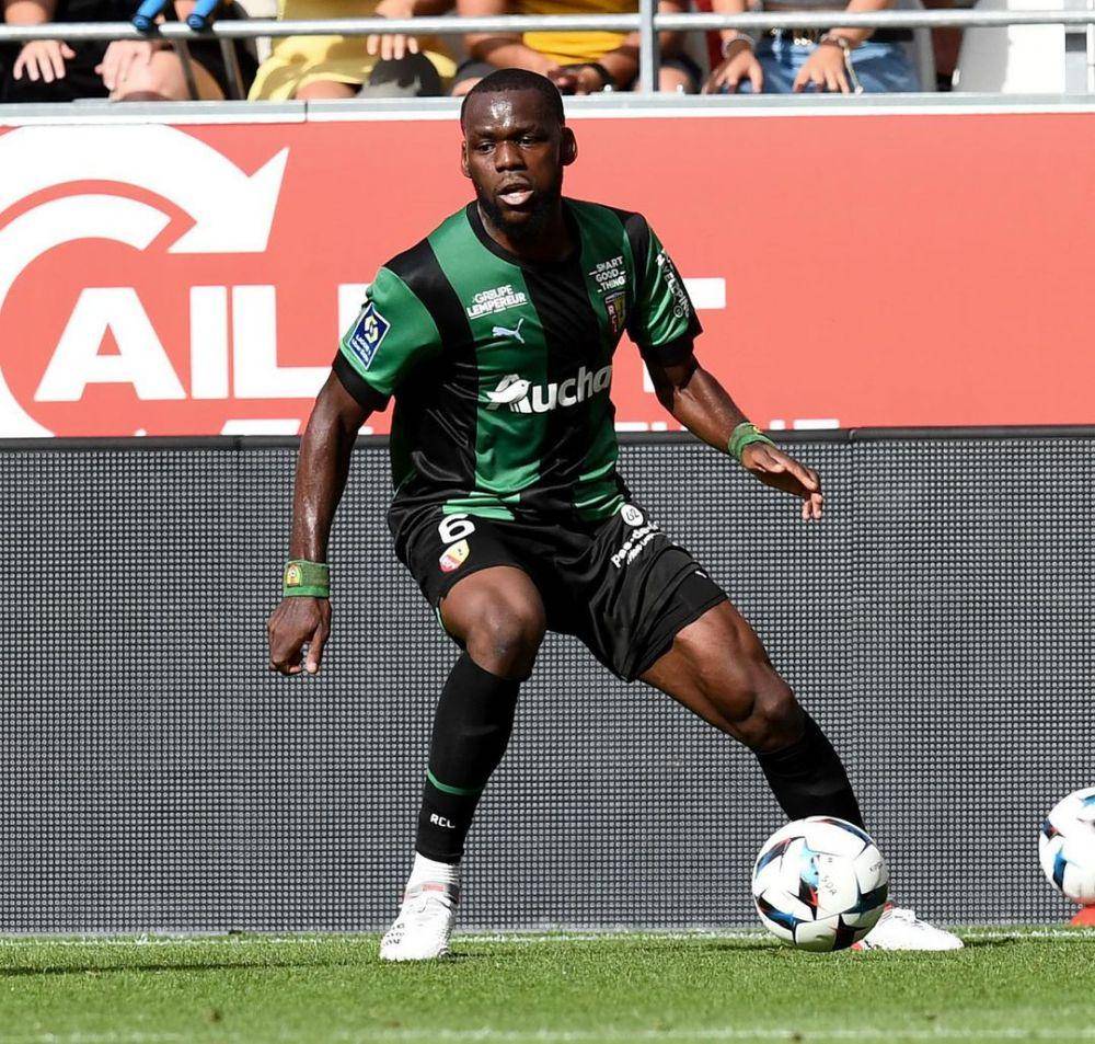 Jean Onana saat memperkuat Lens di Ligue 1. (instagram.com/onana.junior17)