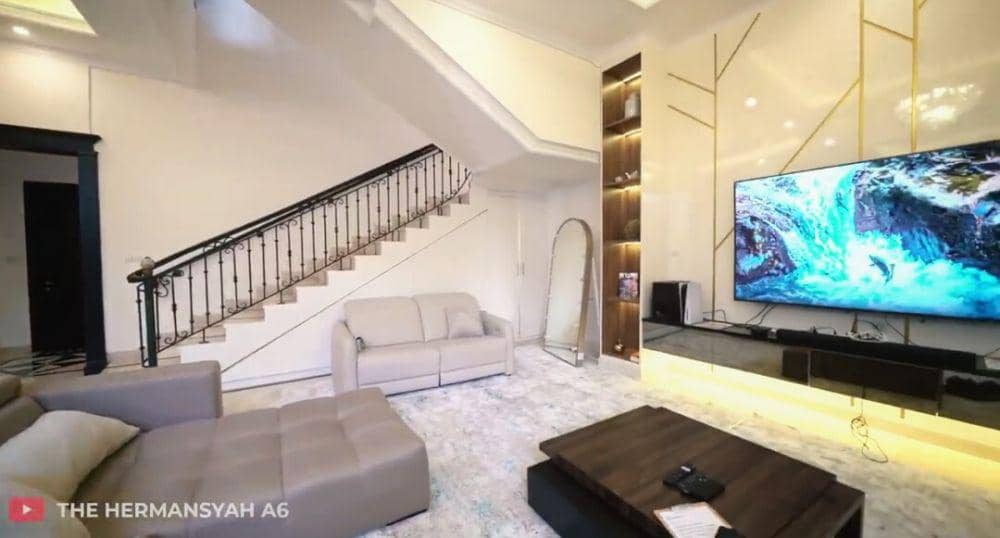 rumah Thariq Halilintar (dok. youtube.com/The Hermansyah A6)