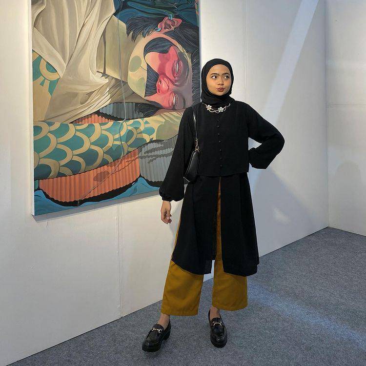 potret Maryam Nurul memakai black top (instagram.com/maryamnurul)