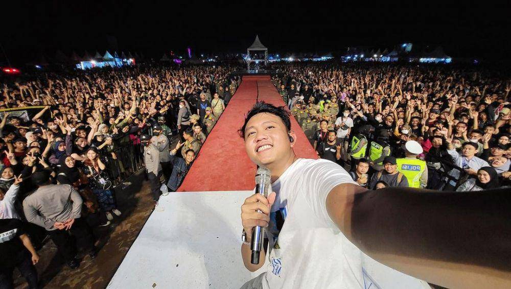 Denny Caknan saat manggung (instagram.com/denny_caknan)