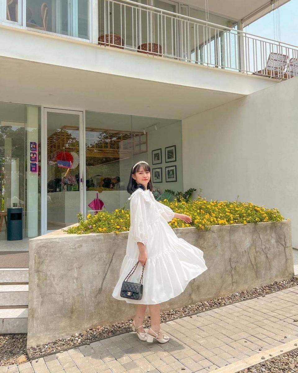 inspirasi outfit cottagecore ala Vanessa Andrea (instagram.com/cherrydreamy)