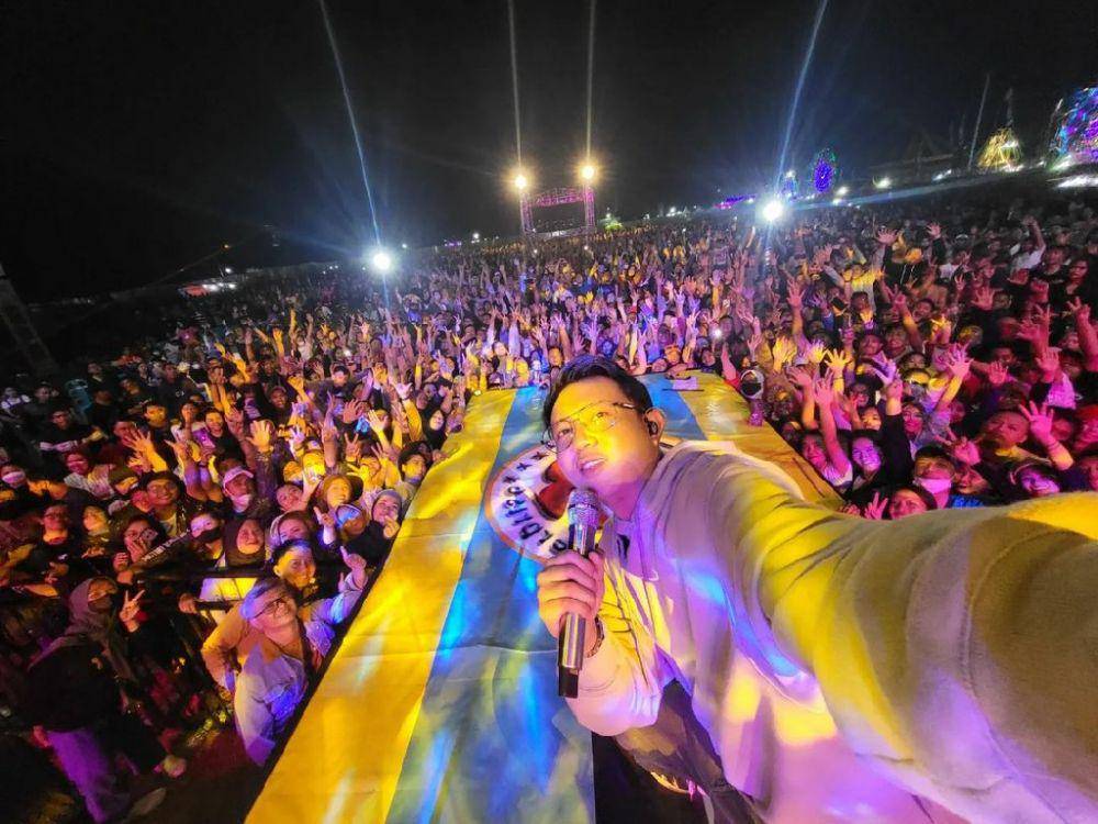 Denny Caknan saat manggung (instagram.com/denny_caknan)