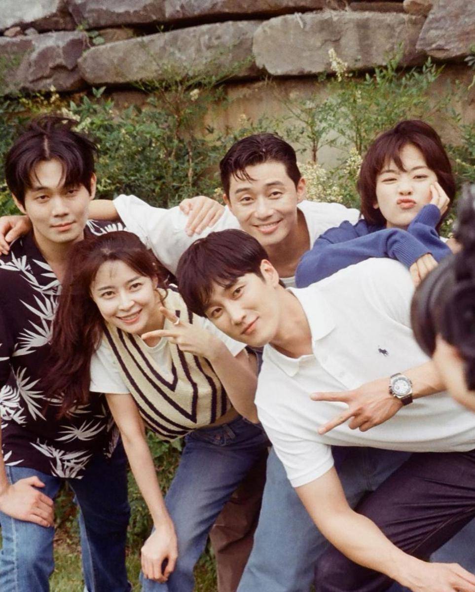 Para pemain drama Itaewon Class (instagram.com/hv_nara)