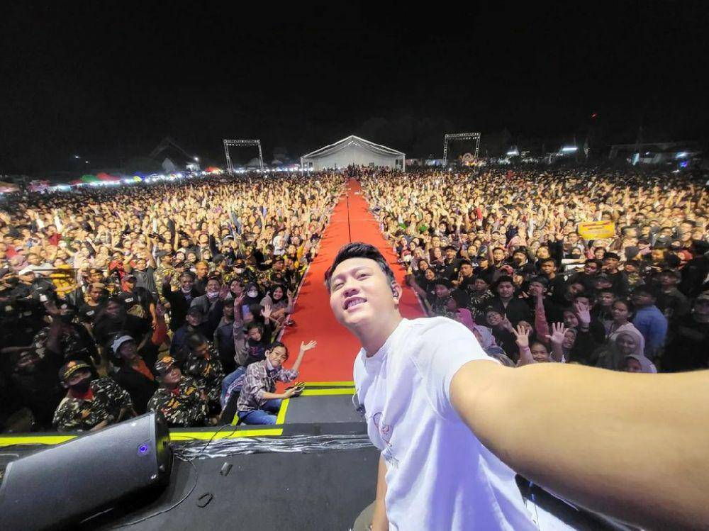 Denny Caknan saat manggung (instagram.com/denny_caknan)