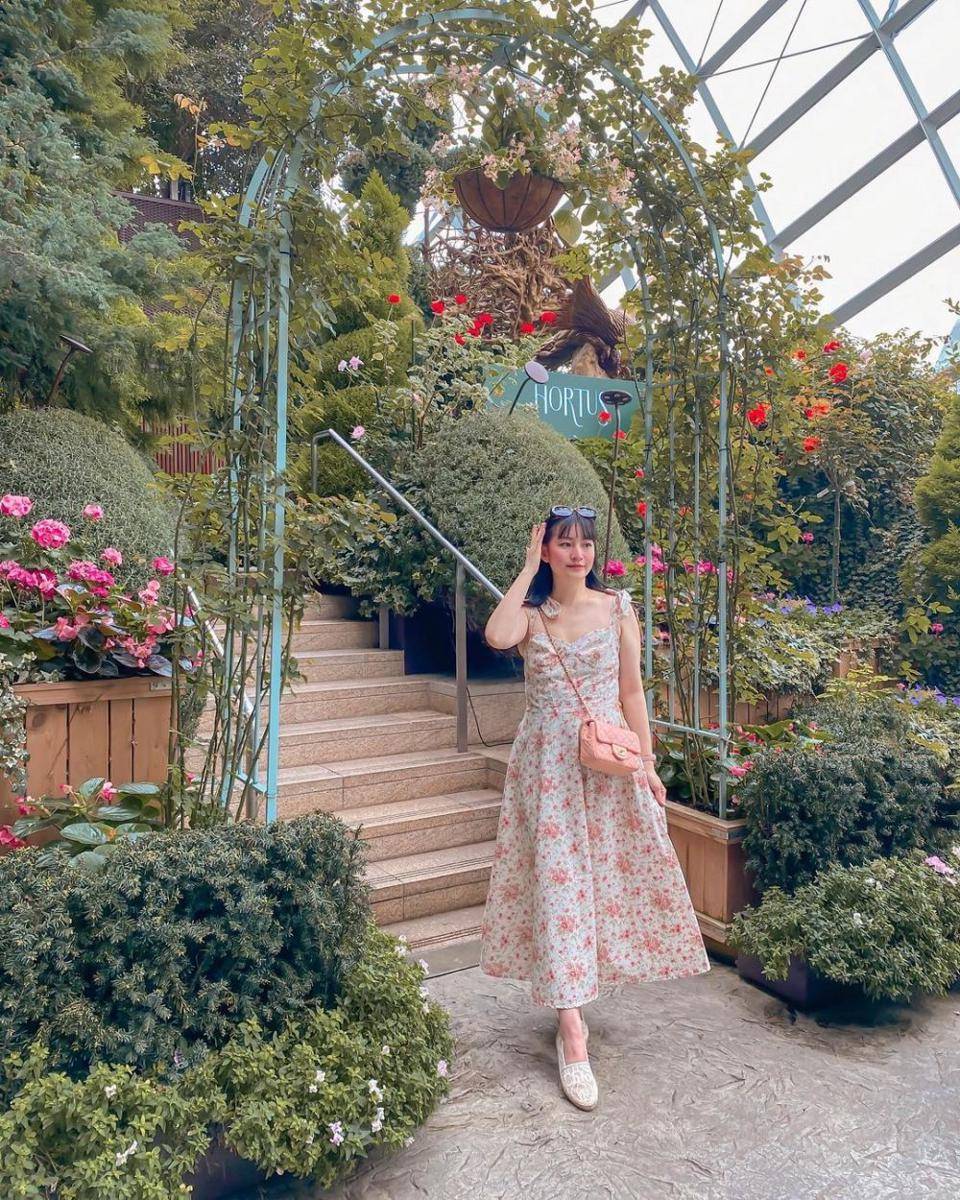 inspirasi outfit cottagecore ala Vanessa Andrea (instagram.com/cherrydreamy)