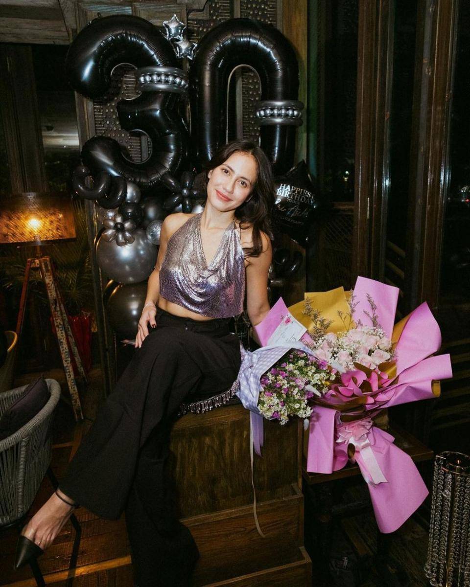 potret ultah ke-30 Pevita Pearce (instagram.com/pevpearce)