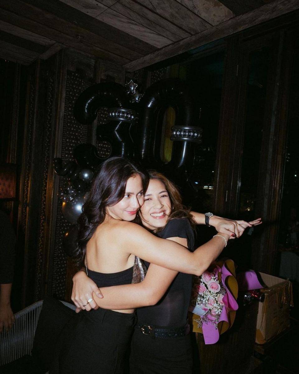 potret ultah ke-30 Pevita Pearce (instagram.com/pevpearce)