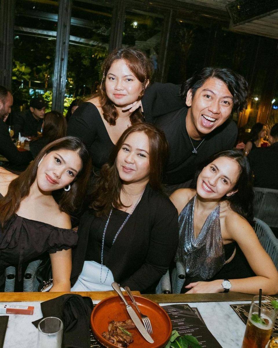 potret ultah ke-30 Pevita Pearce (instagram.com/pevpearce)