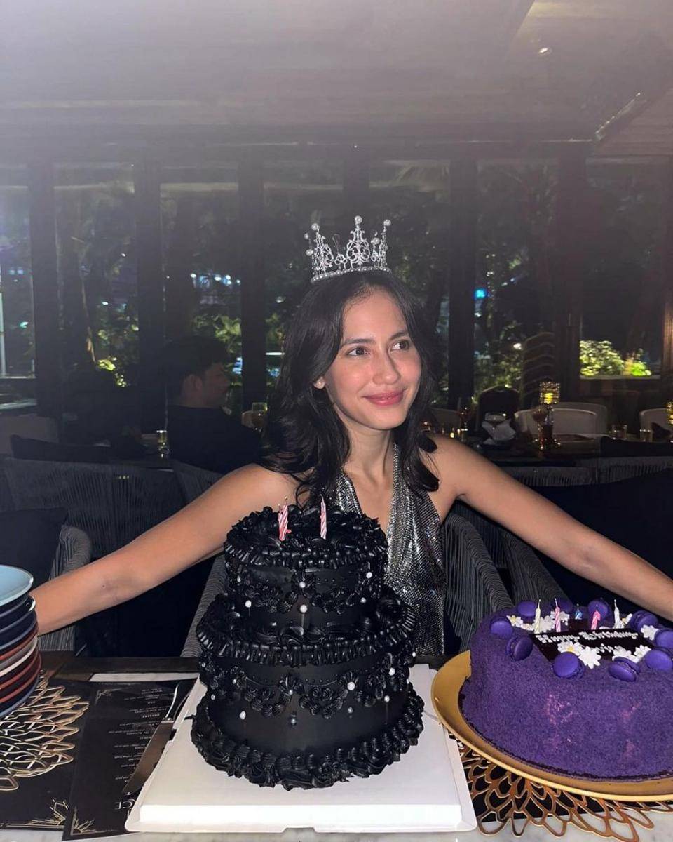 potret ultah ke-30 Pevita Pearce (instagram.com/pevpearce)