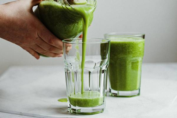 Jus sayur sebagai minuman sebelum olahraga (unsplash.com/alexlvrs)