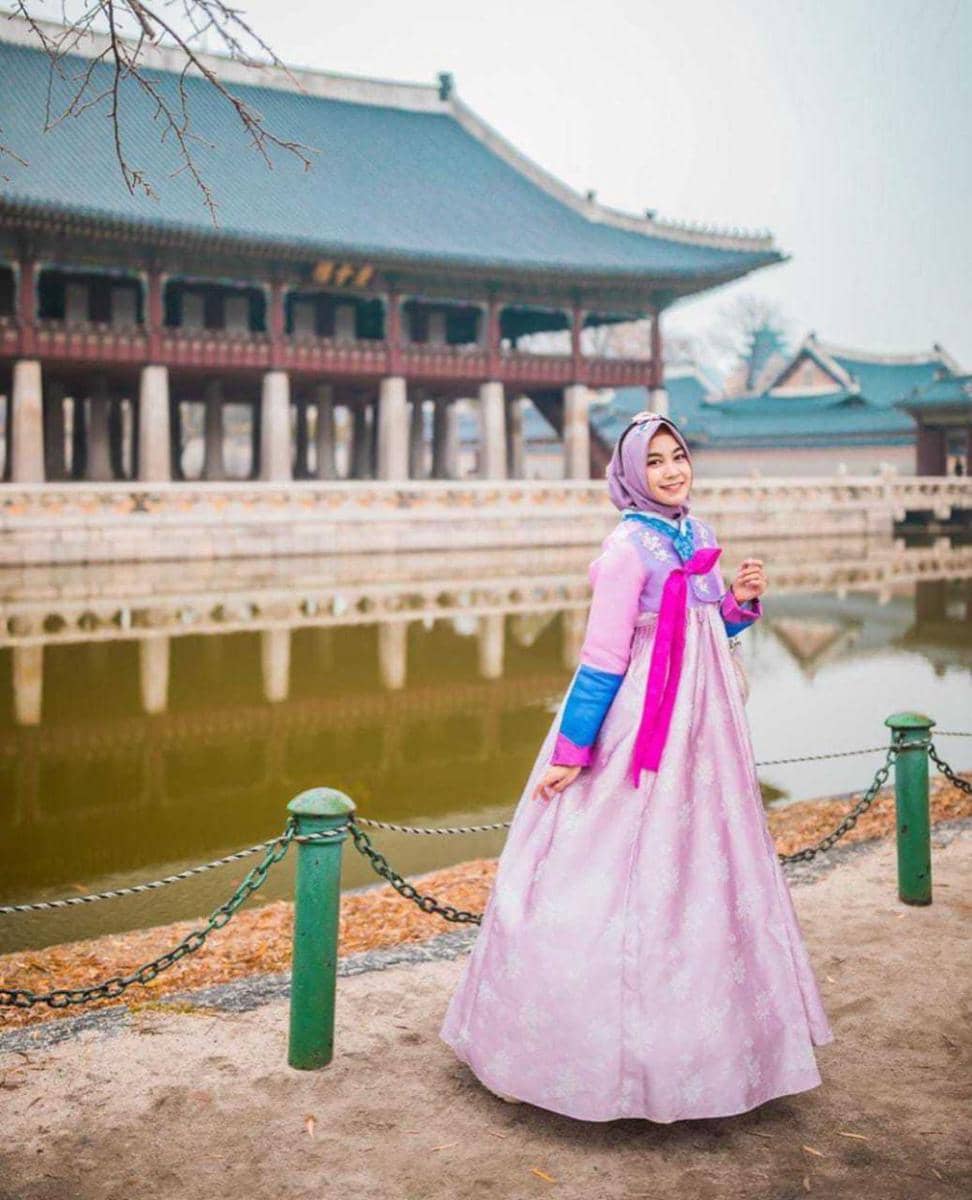 outfit ungu Anisa (instagram.com/anisarahma_12)