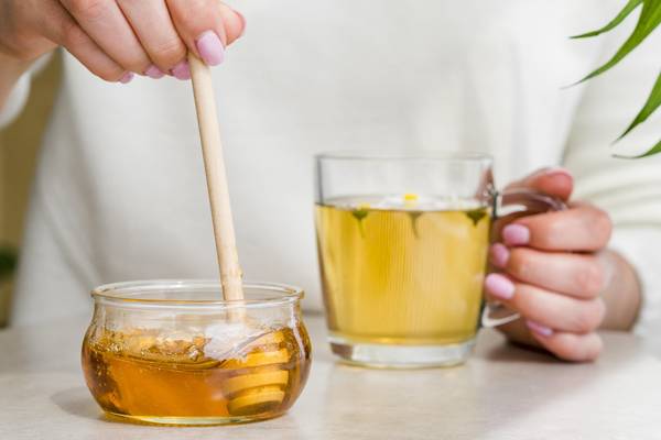 Madu sebagai minuman sebelum olahraga (freepik.com)