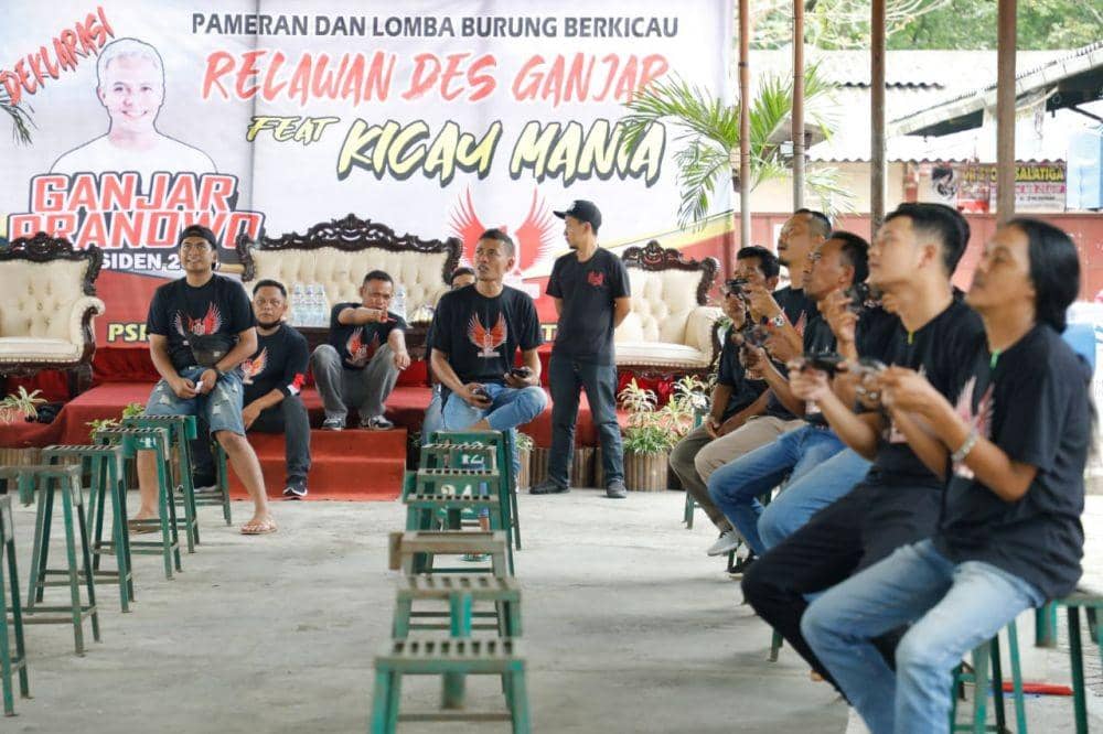 Para peserta kontes kicau mania ikut lomba yang diadakan Relawan Des Ganjar Jateng. (IDN Times/bt)