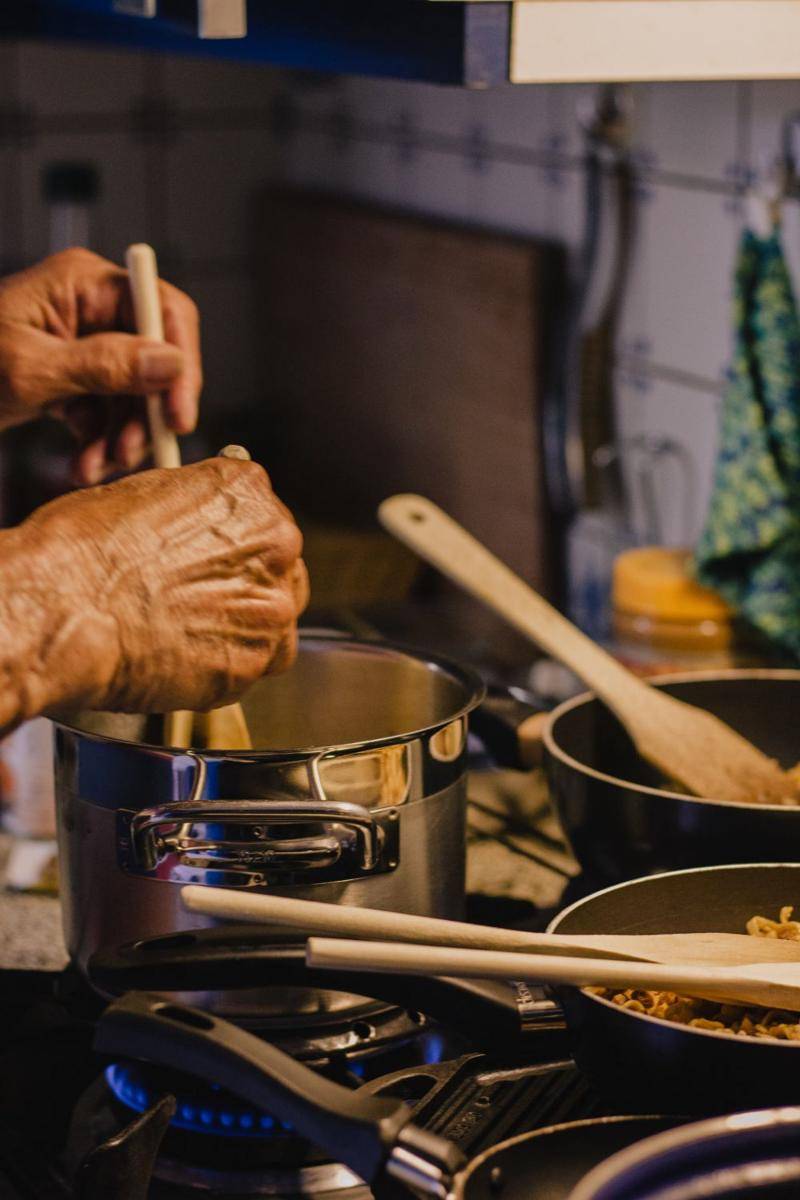 ilustrasi memasak (unsplash.com/@loeees_)