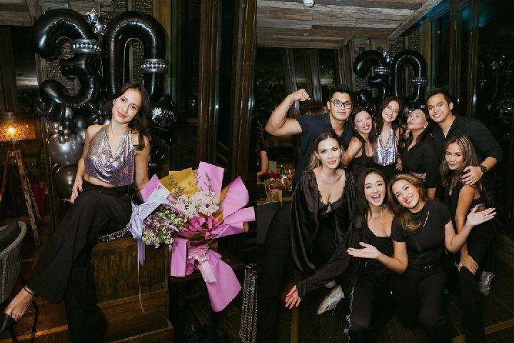 potret ultah ke-30 Pevita Pearce (instagram.com/pevpearce)